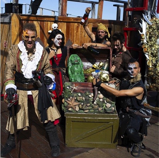 Jolly Roger Pirate Boat Deluxe Show & Dinner